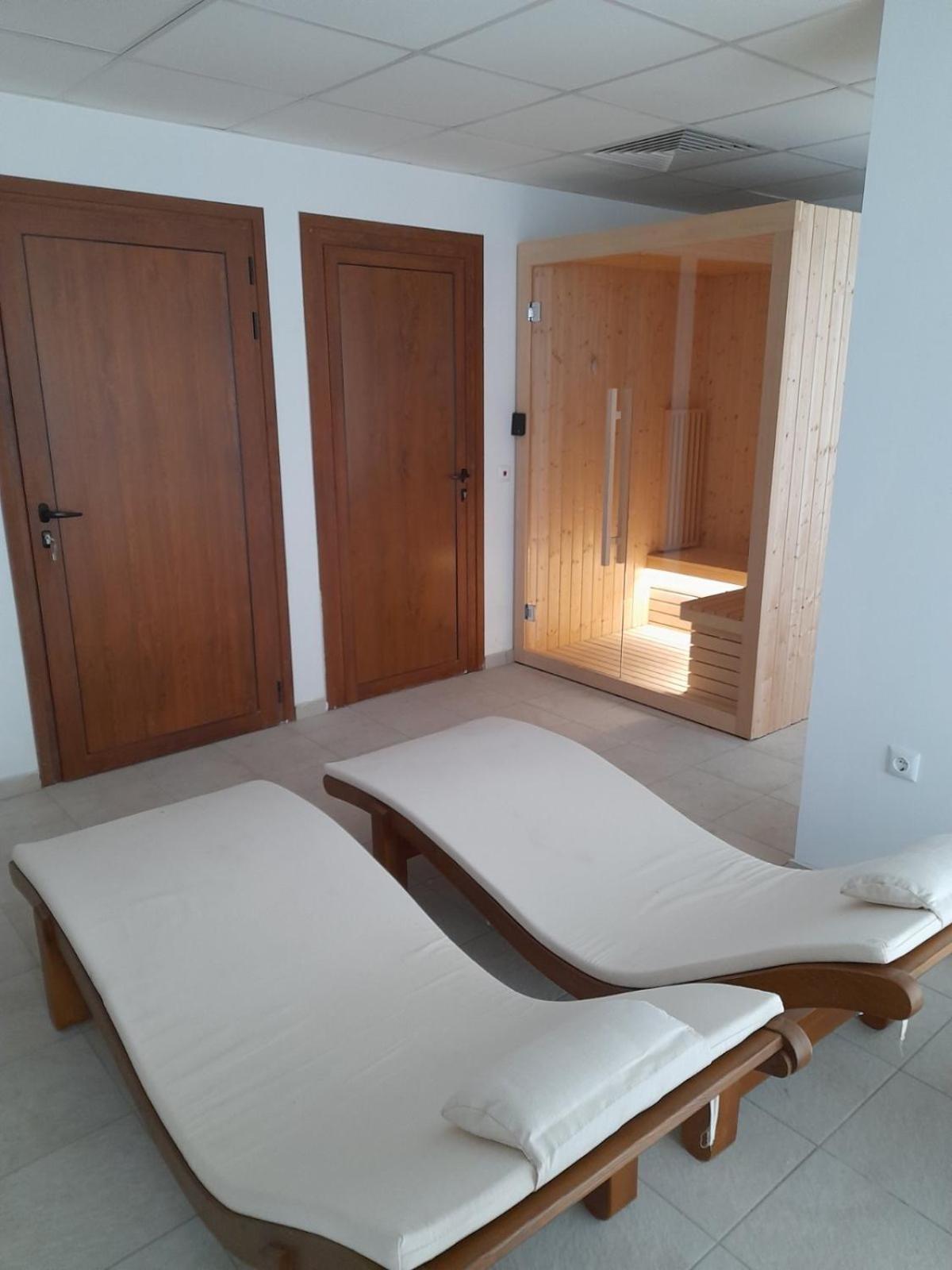 Queen'S Garden Balchik Apartment Exteriör bild