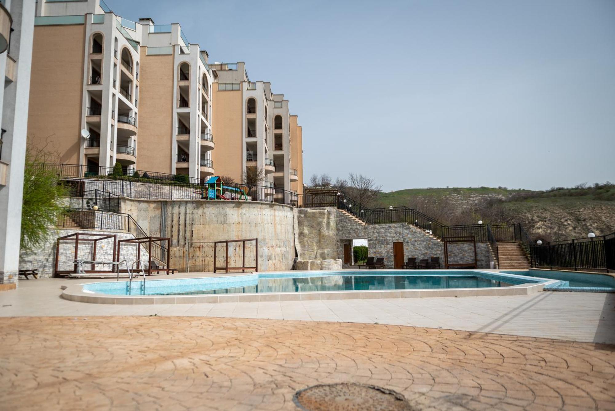 Queen'S Garden Balchik Apartment Exteriör bild