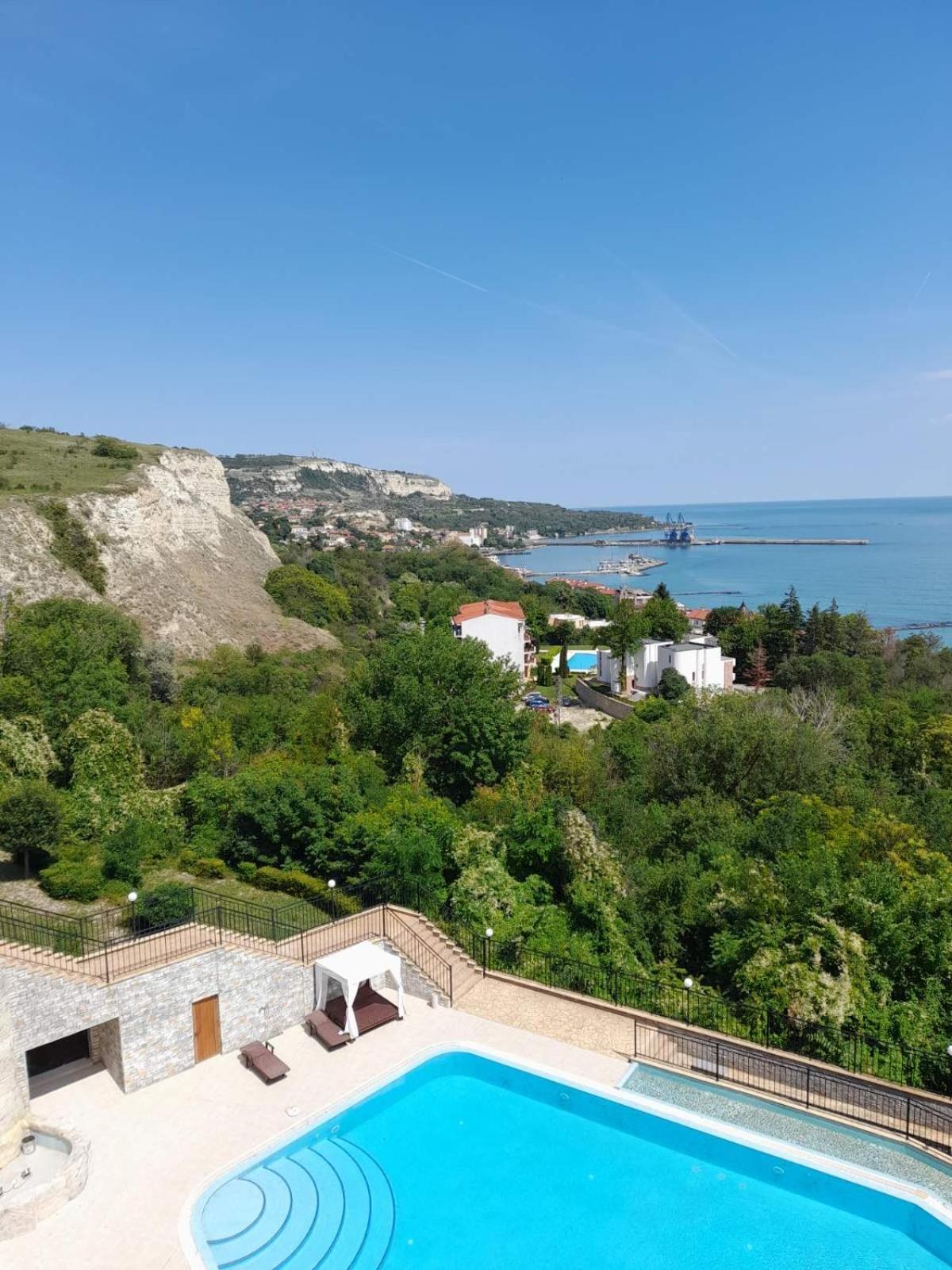 Queen'S Garden Balchik Apartment Exteriör bild