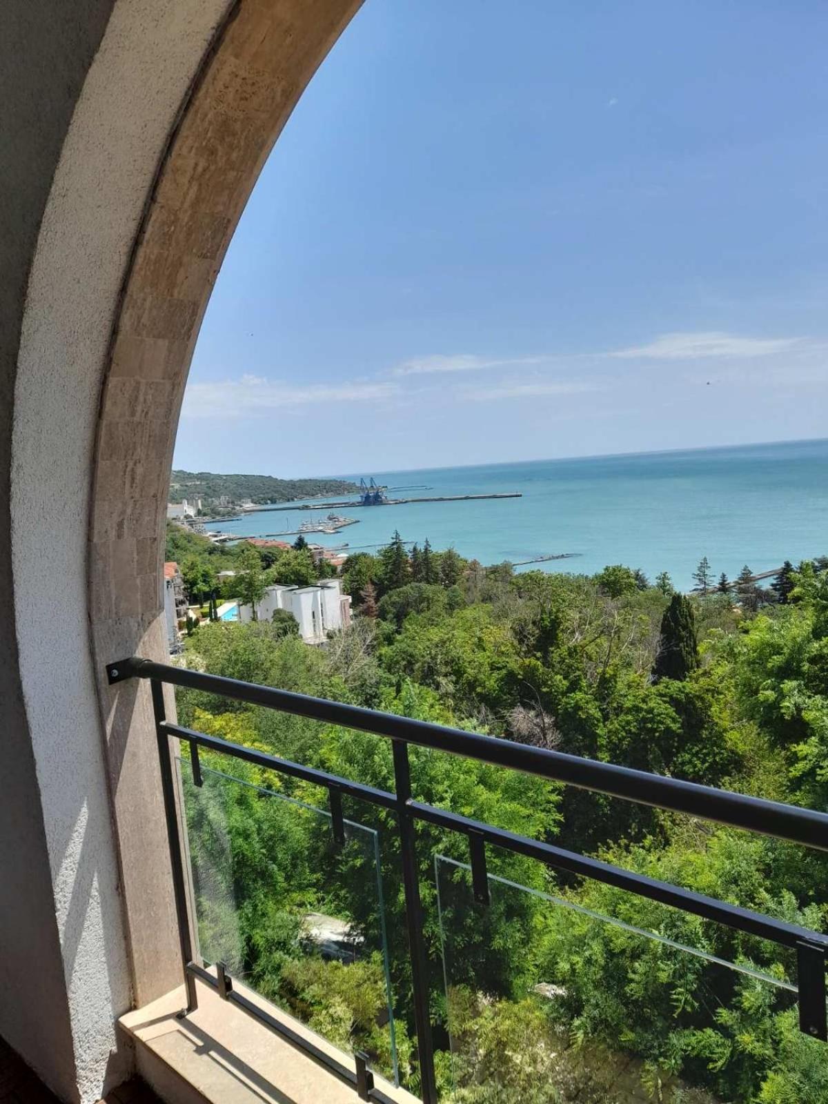 Queen'S Garden Balchik Apartment Exteriör bild